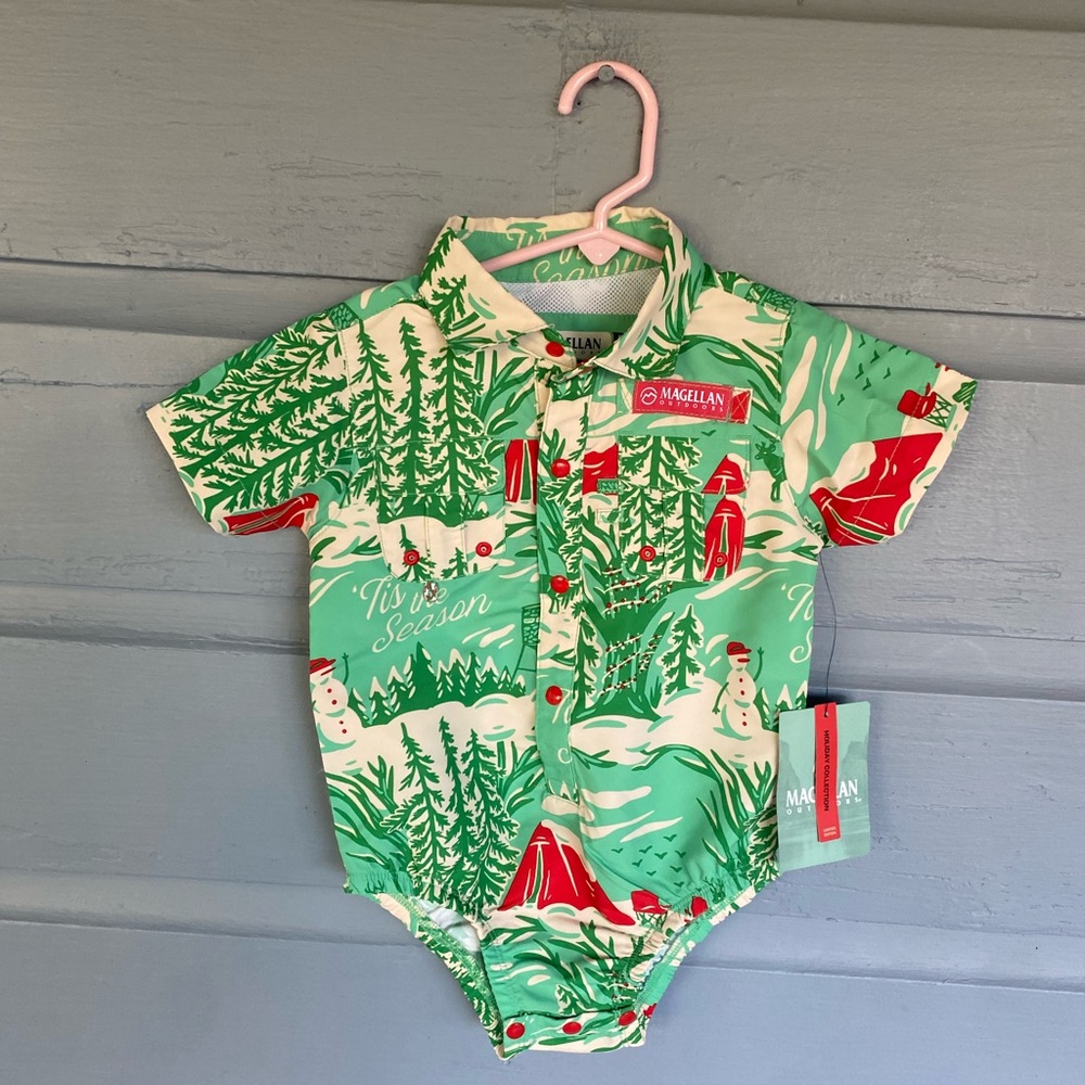 Magellan Outdoors Moisture Wicking Tis the Season Baby 6-9 Months BNWT